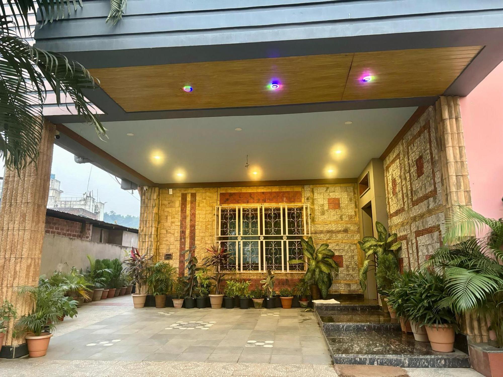 Krishna Shree Guest House Guwahati Buitenkant foto