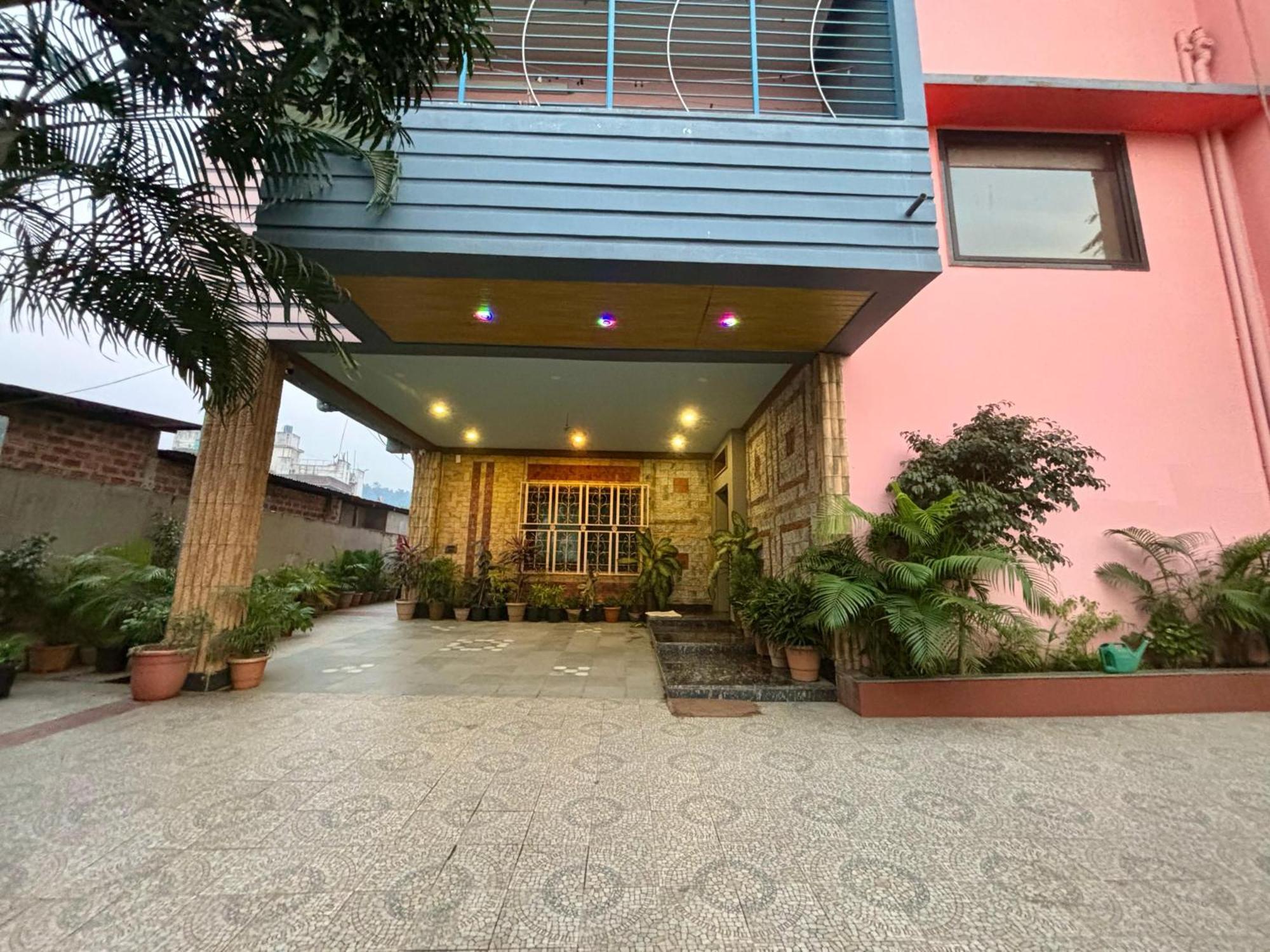 Krishna Shree Guest House Guwahati Buitenkant foto
