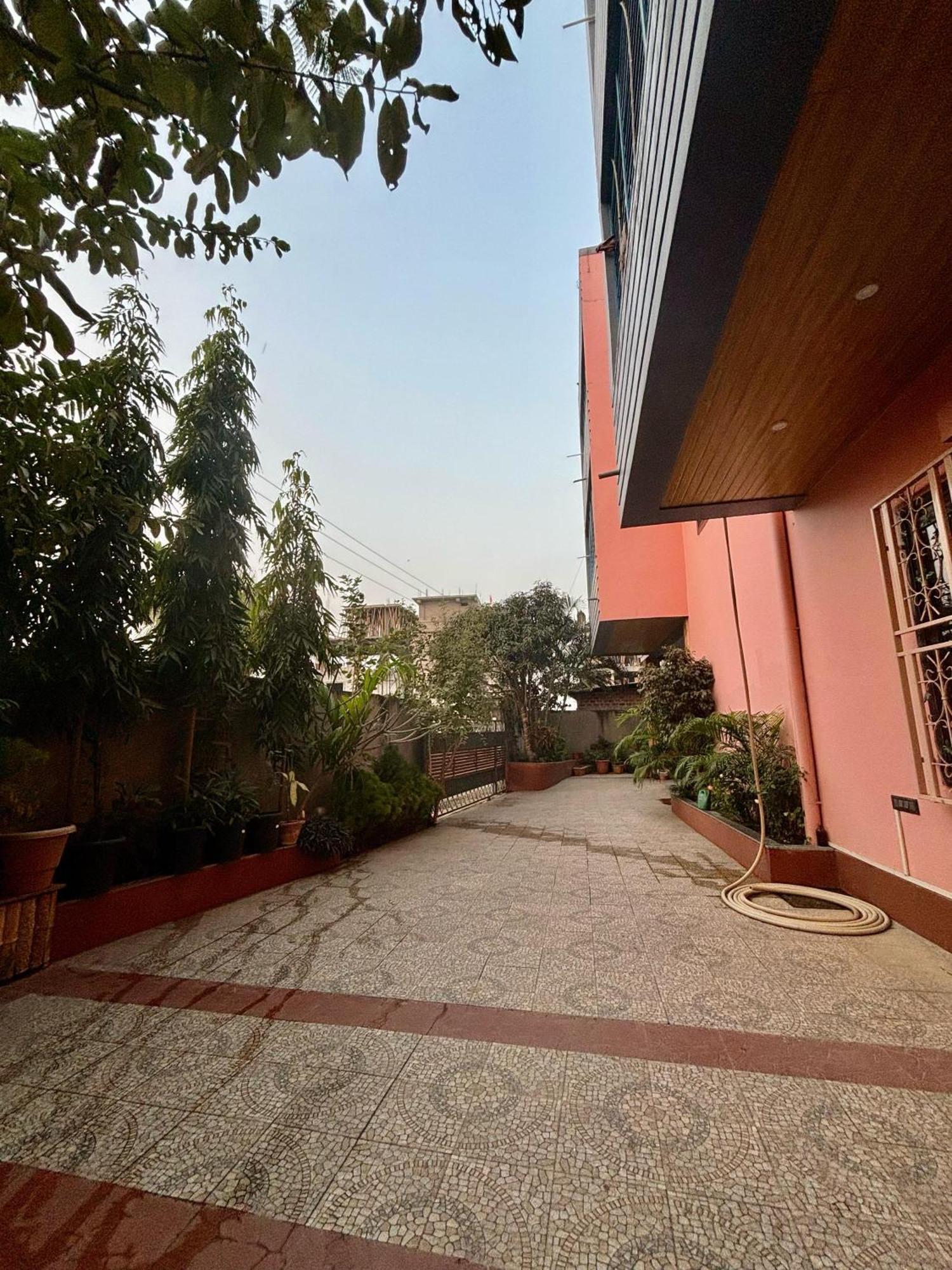 Krishna Shree Guest House Guwahati Buitenkant foto