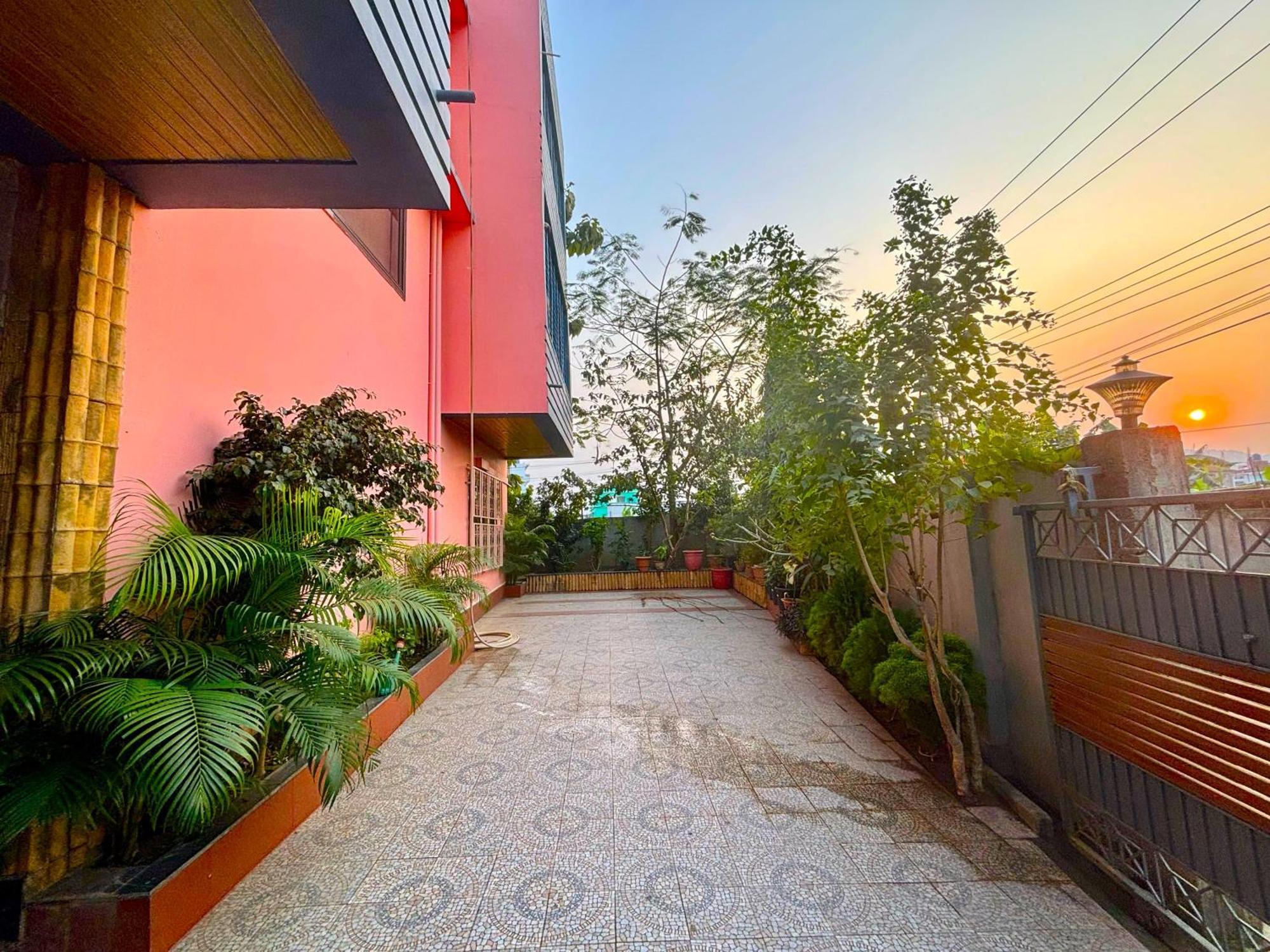 Krishna Shree Guest House Guwahati Buitenkant foto